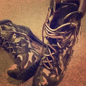 Women Lace up booties